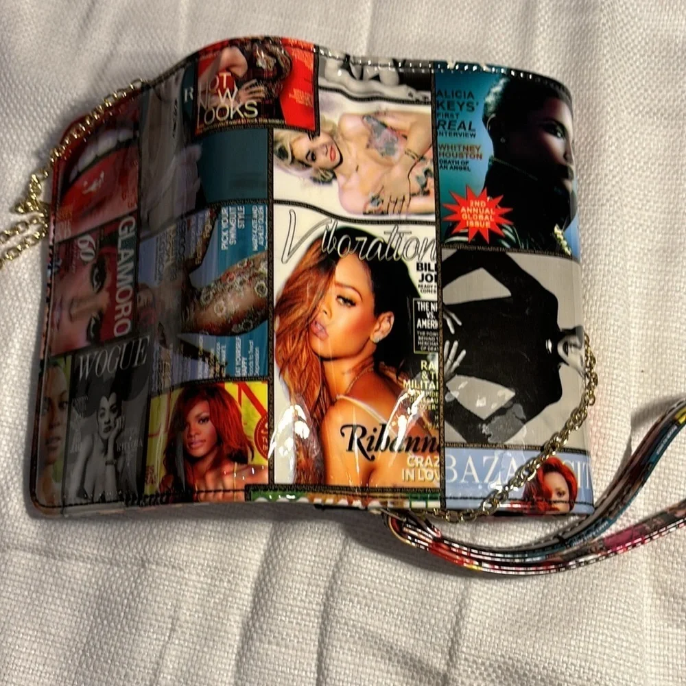 VOGUE Magazine Celebrity Crossbody wristlet purse